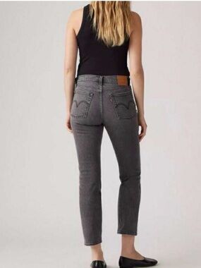 Levi's Women's Grey Wedgie Straight Jeans Size 28